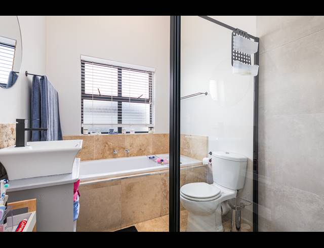 3 BEDROOM FREESTANDING FOR SALE IN ATLANTIC BEACH GOLF ESTATE